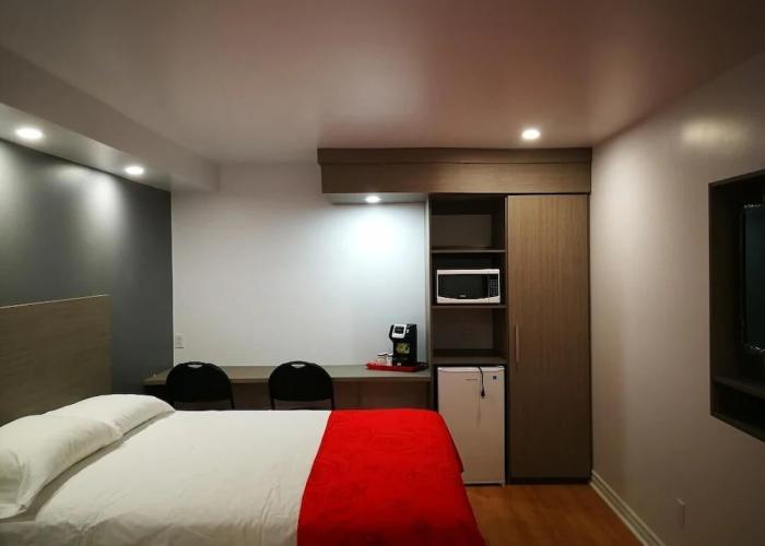 Motel Chez Nous