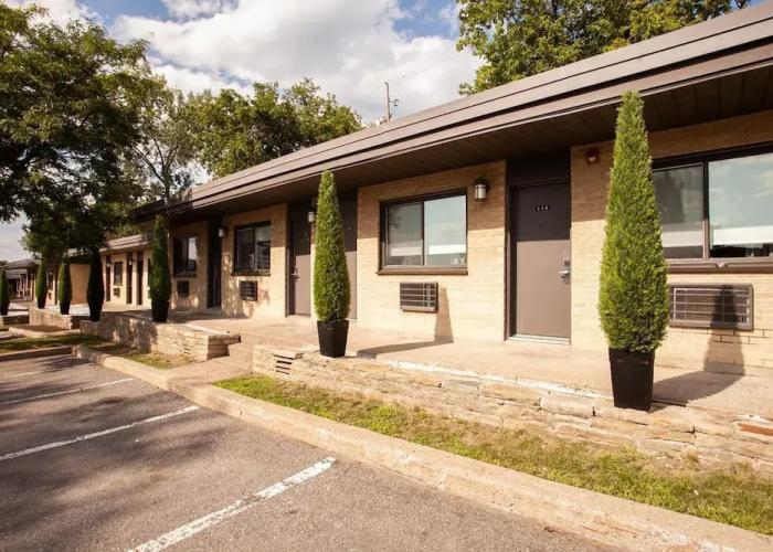 Motel Newstar Laval