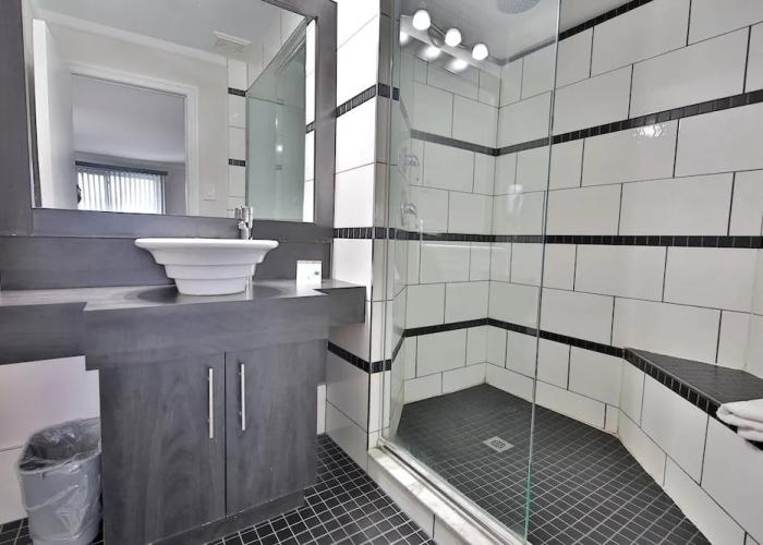Motel Newstar Laval