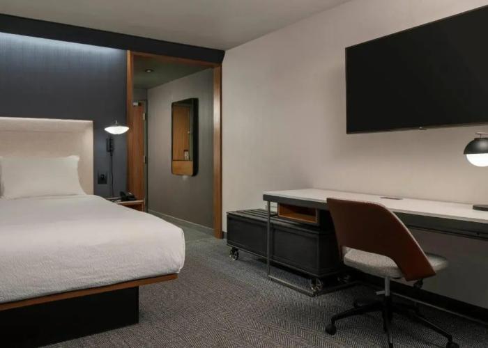 Courtyard By Marriott Montreal Laval