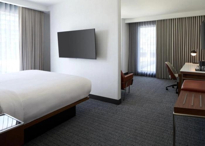 Courtyard Montreal Laval