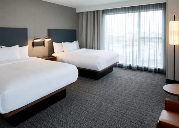 Courtyard Montreal Laval