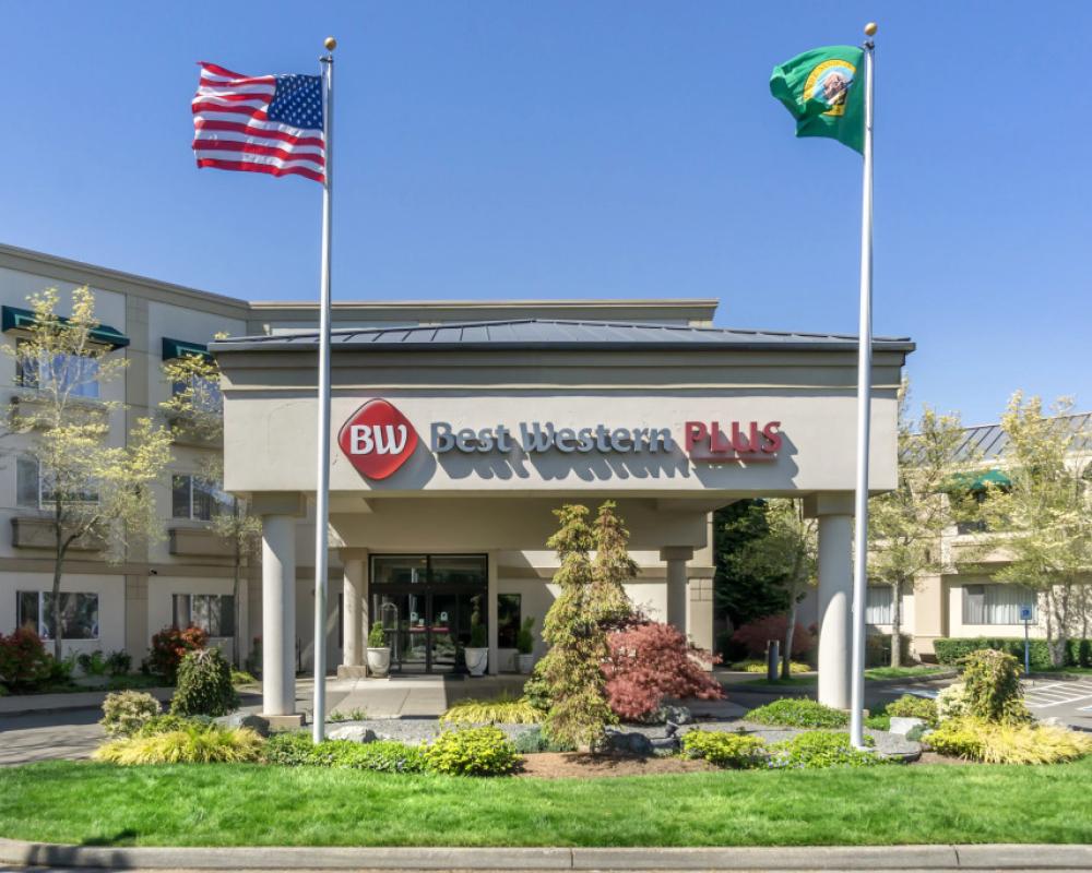 Best Western Plus Edmonds Harbor Inn
