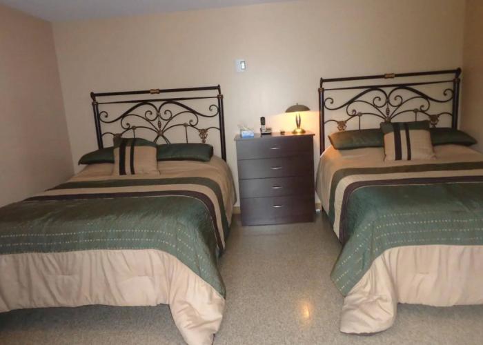 Happy Motel