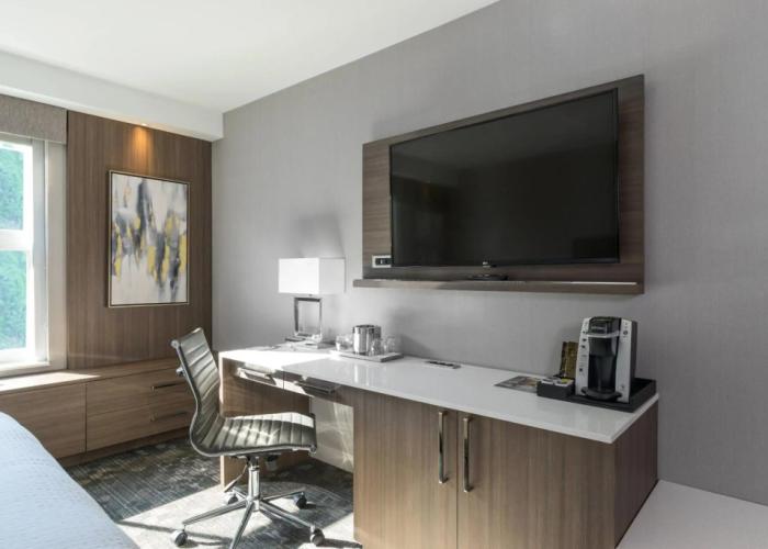 Courtyard by Marriott Edgewater NYC Area