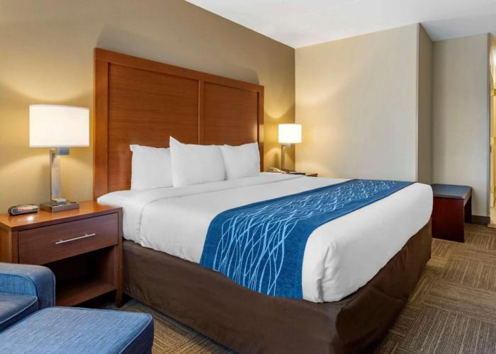 Comfort Inn Edgewater on Hudson River