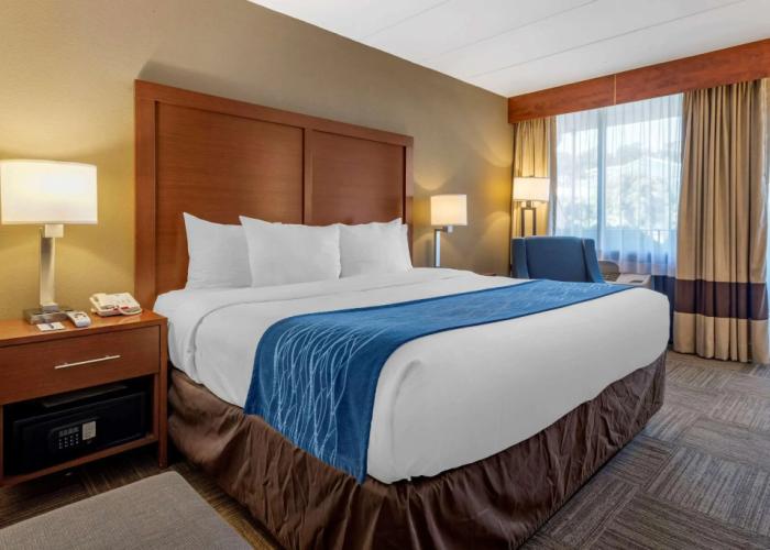 Comfort Inn Edgewater on Hudson River