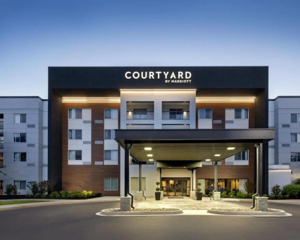 Courtyard by Marriott Edison Woodbridge