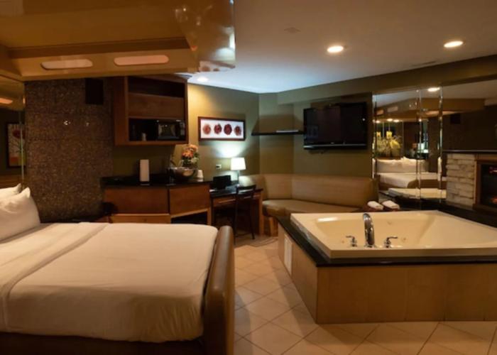 The Champagne Lodge & Luxury Suites