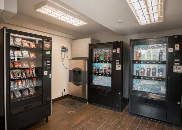 Red Roof Inn PLUS+ Chicago - Willowbrook