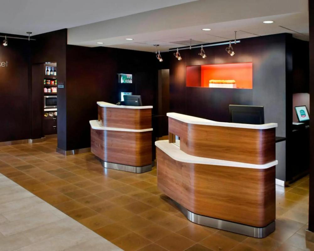 Courtyard By Marriott Hartford/Windsor Airport