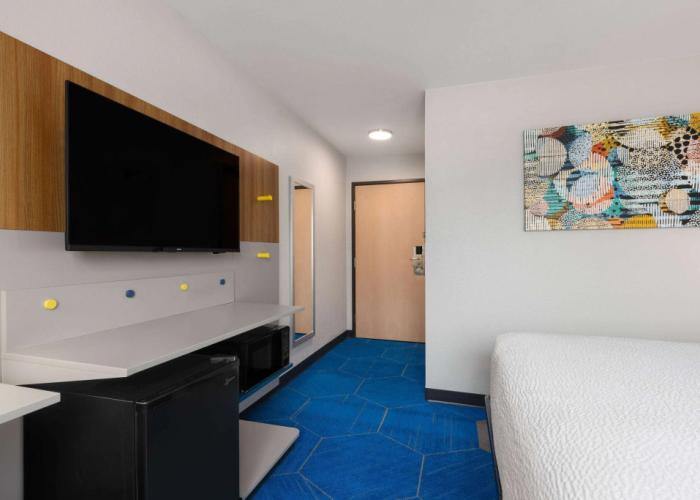 Microtel Inn & Suites by Wyndham Independence