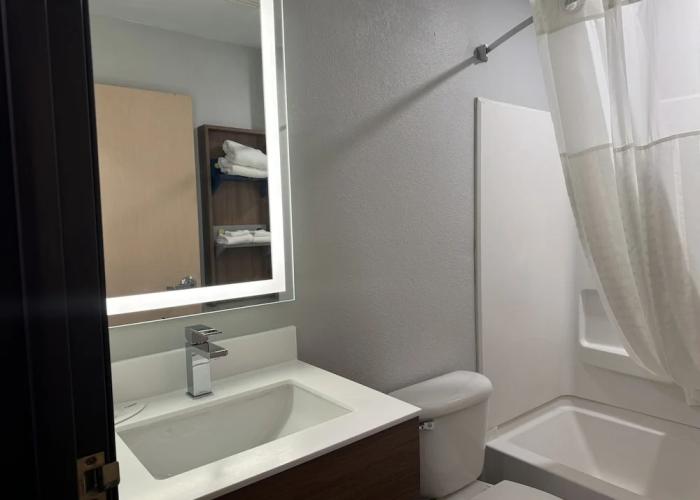 Microtel Inn & Suites by Wyndham Independence