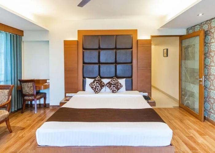 Hotel Seven Heaven