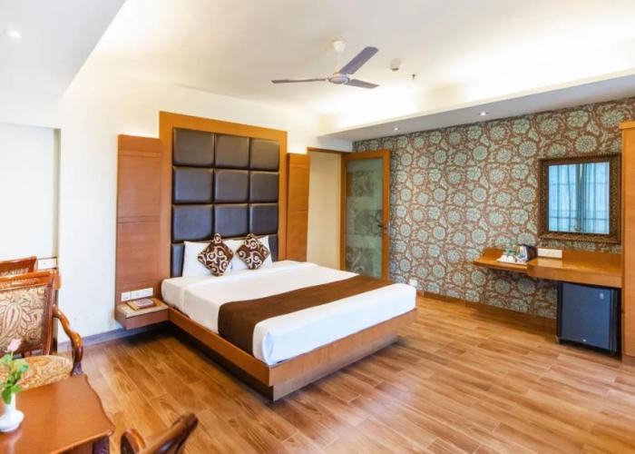 Hotel Seven Heaven