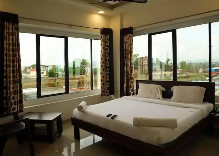 Hotel Krushna Express Inn