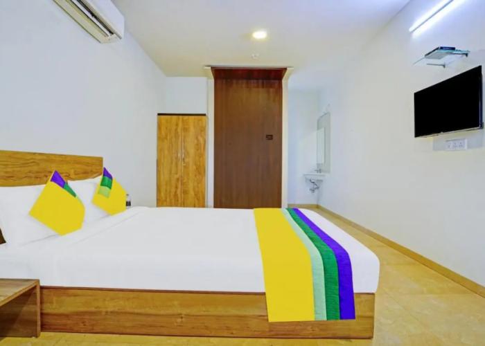 Itsy Hotels Oasis Pride