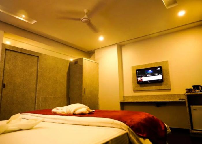 Kyriad Hotel Nashik by OTHPL