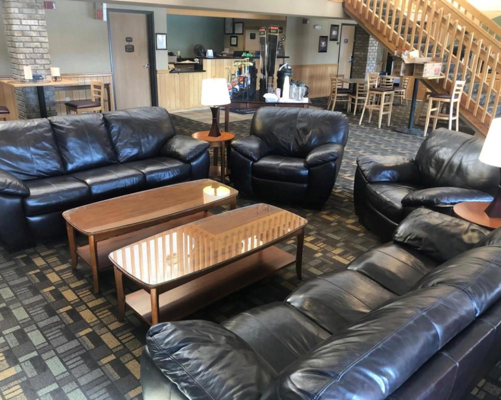 Cobblestone Hotel & Suites – Wisconsin Rapids