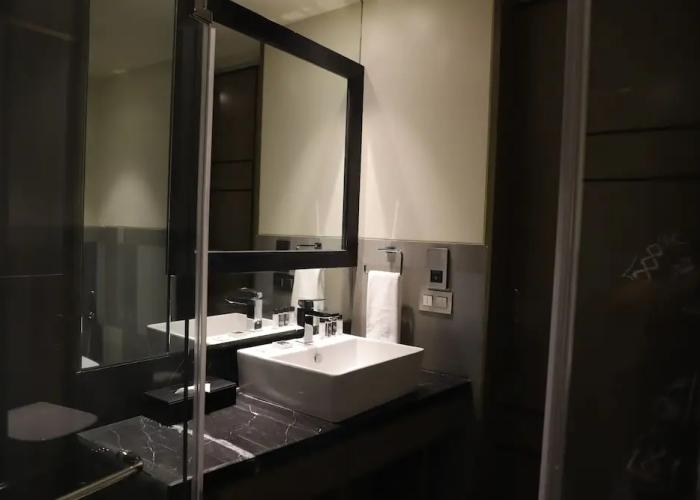 The Cruze Premium Boutique Hotel