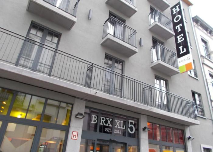 BRXXXL5 - Hostel