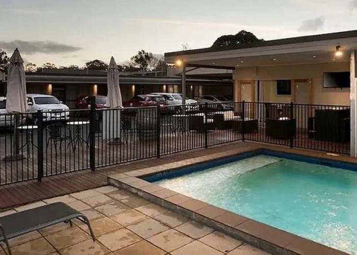 New Crossing Place Motel & Apartments