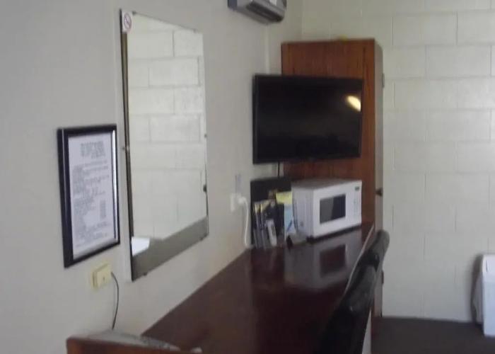 Morwell Parkside Motel