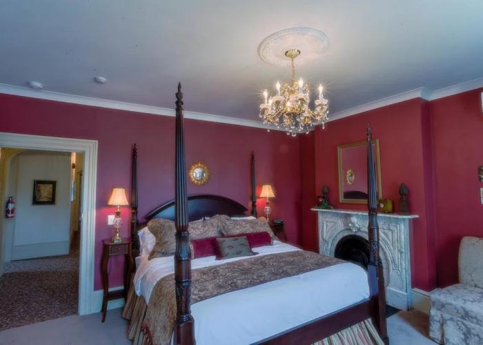 The Woodview Inn