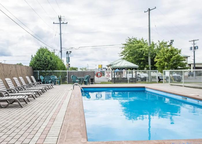 Quality Inn and Suites 1000 Islands Gananoque