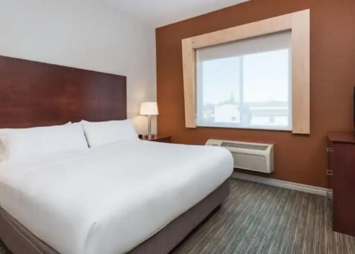 Holiday Inn Express & Suites 1000 Islands - Gananoque