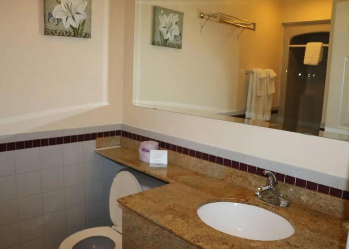 Riviera Inn and Suites 1000 Islands