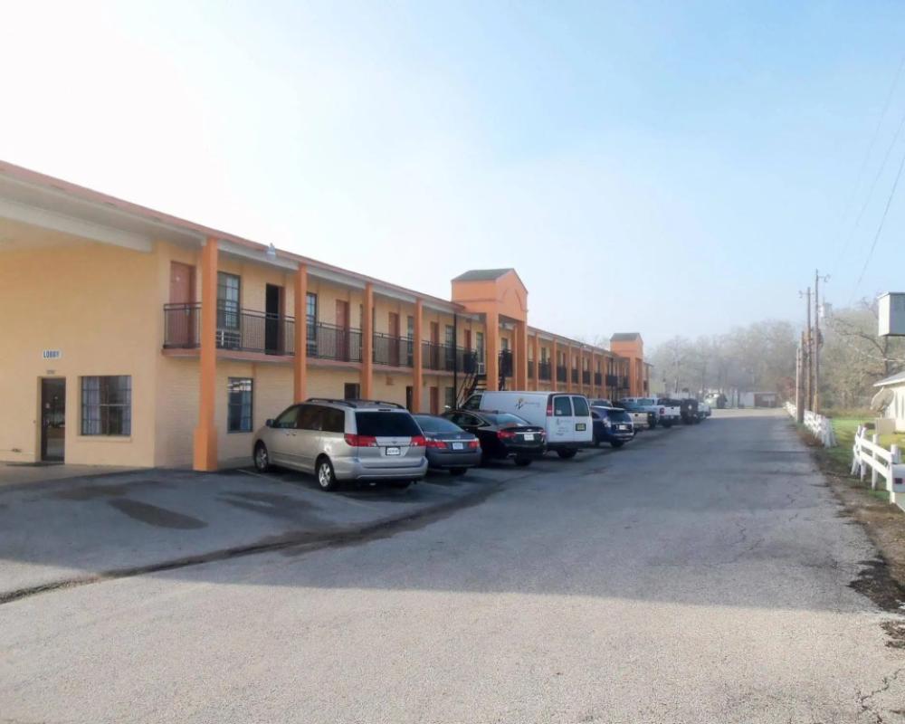 Giddings Executive Inn