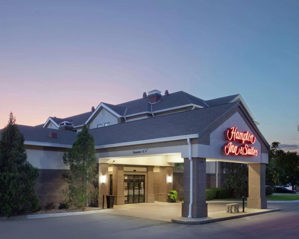 Hampton Inn & Suites Kansas City-Merriam