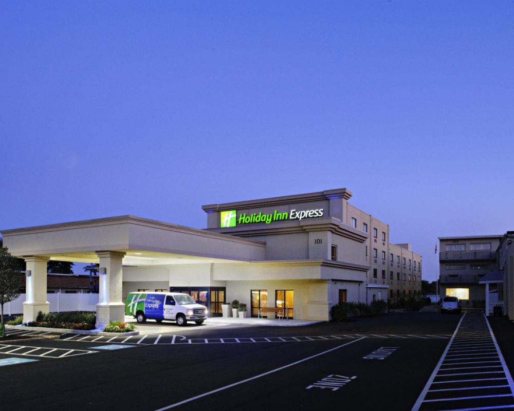 Holiday Inn Express Philadelphia Airport by IHG
