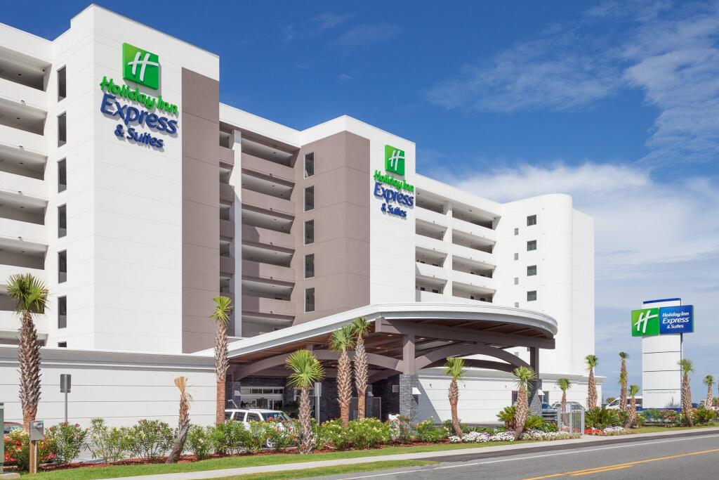 Holiday Inn Express & Suites Panama City Beach - Beachfront by IHG