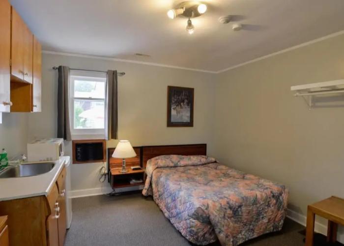 Oakwood Motel