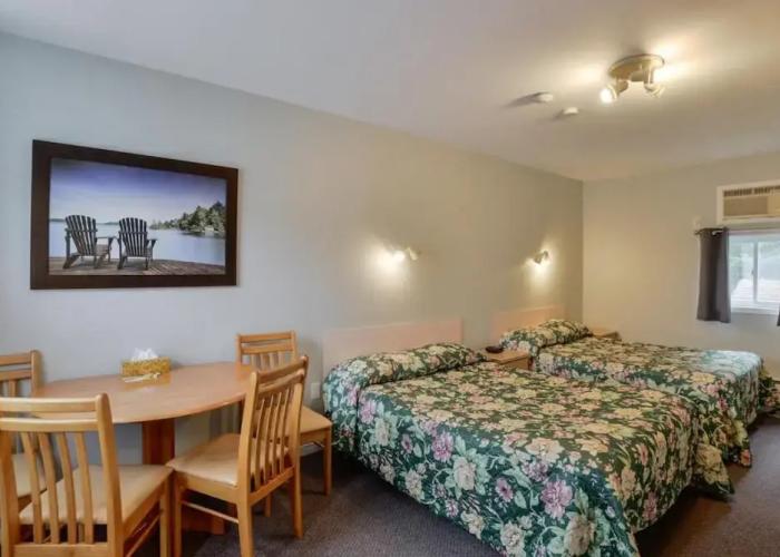 Oakwood Motel