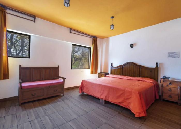 Meson Real Hotel & Suites