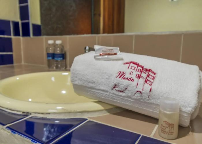 Meson Real Hotel & Suites