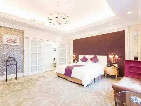 Oriental International Hotel