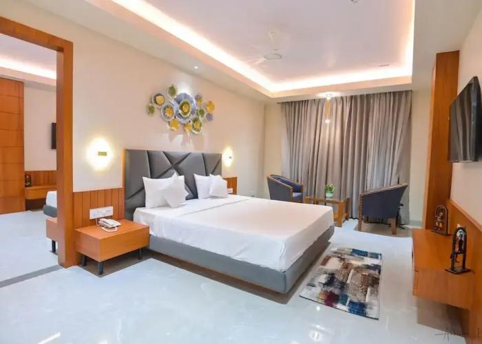 Hotel Pratap Palace