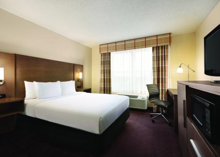 Country Inn & Suites by Radisson, Schaumburg, IL