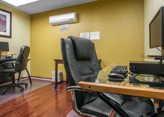 Quality Inn Schaumburg - Chicago near the Mall