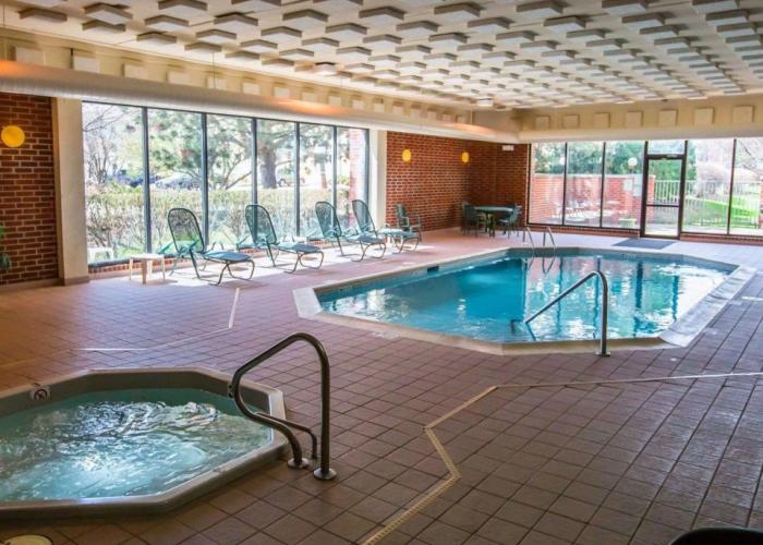 Quality Inn Schaumburg - Chicago near the Mall