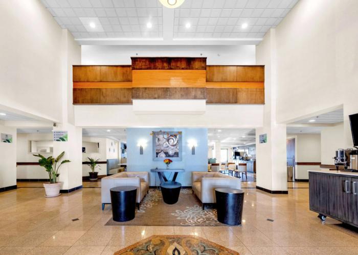 Wingate by Wyndham Chicago Schaumburg