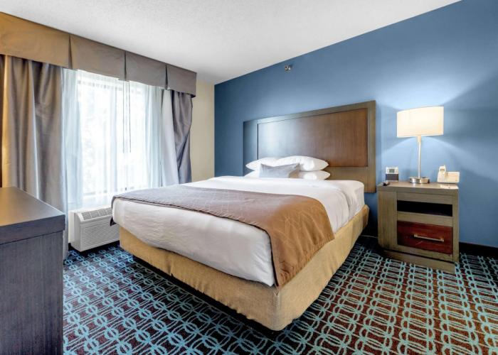 Wingate by Wyndham Chicago Schaumburg