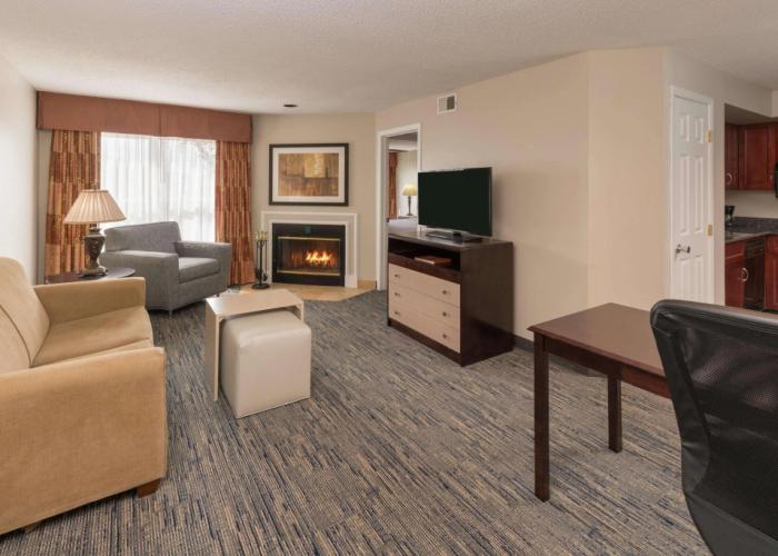 Homewood Suites by Hilton Chicago - Schaumburg