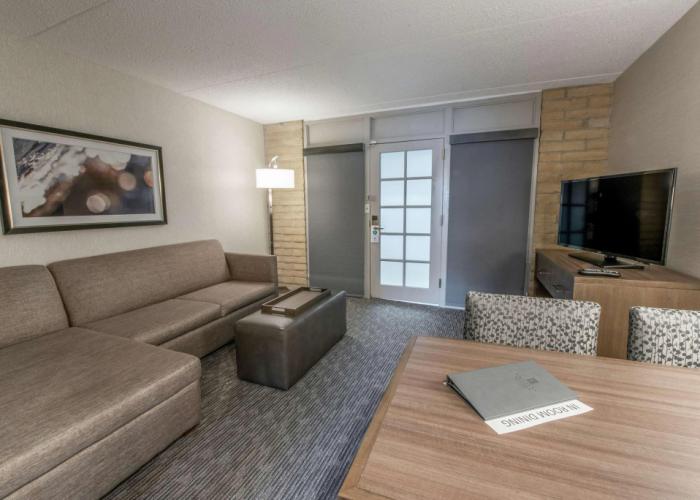 Embassy Suites by Hilton Chicago Schaumburg Woodfield