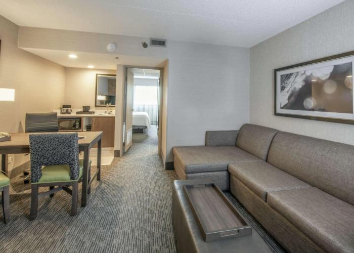 Embassy Suites by Hilton Chicago Schaumburg Woodfield