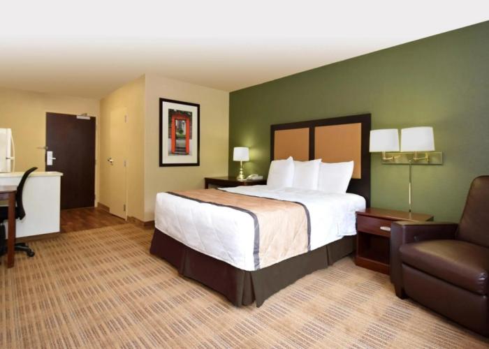 Extended Stay America Suites Chicago Woodfield Mall